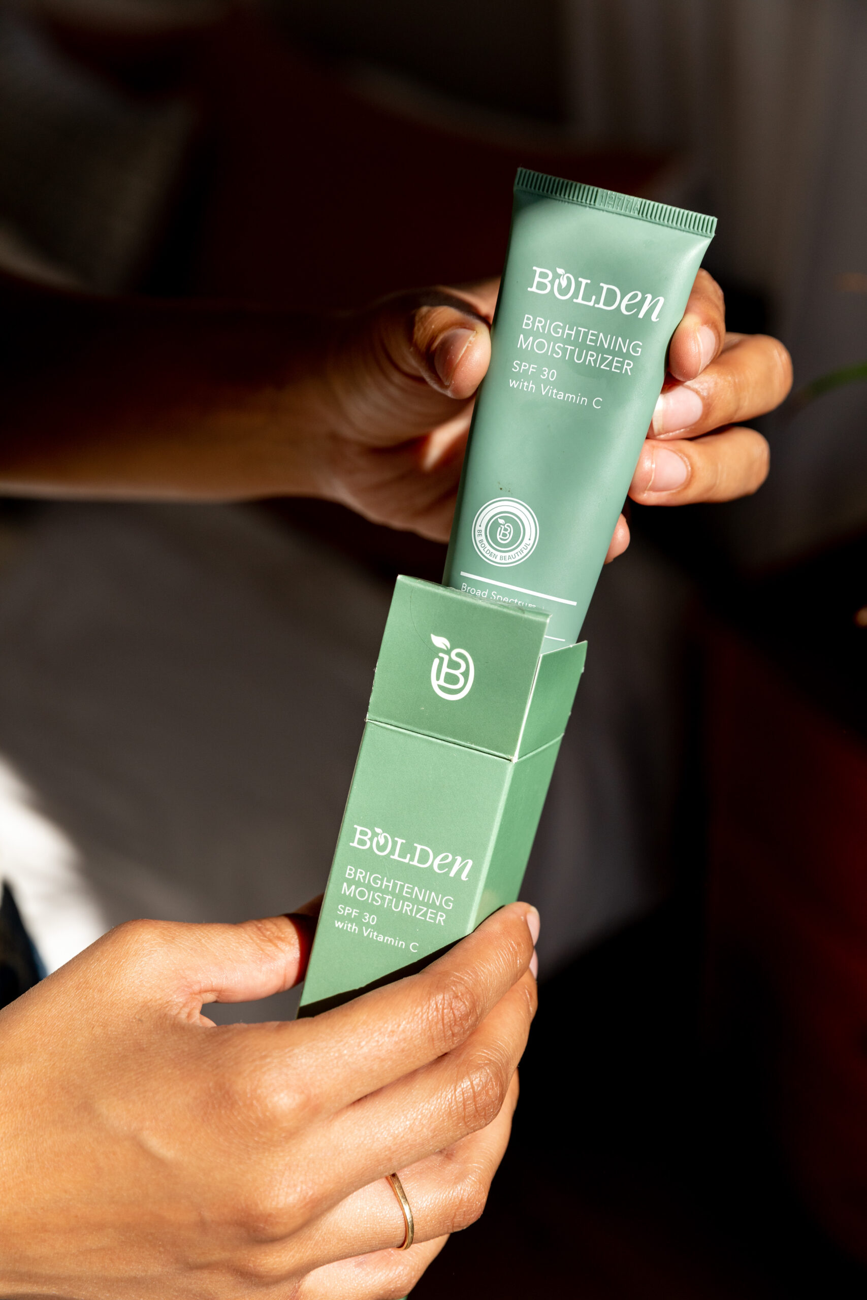 BOLDEN BRIGHTENING MOISTURIZER SPF30 60ml - Image 4